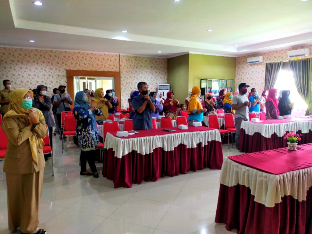 MEMPERINGATI HARI KESEHATAN JIWA SEDUNIA TAHUN 2022, UPT PUSKESMAS SUMBER MENYELENGGARAKAN RAMAH TAMAH KEPADA KADER KESEHATAN JIWA, ODGJ BERSAMA PENDAMPING/KELUARGA